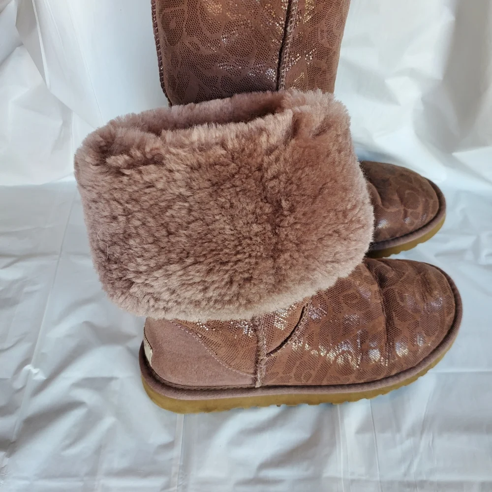 Pink lace style Ugg boots - Picture 3 of 9